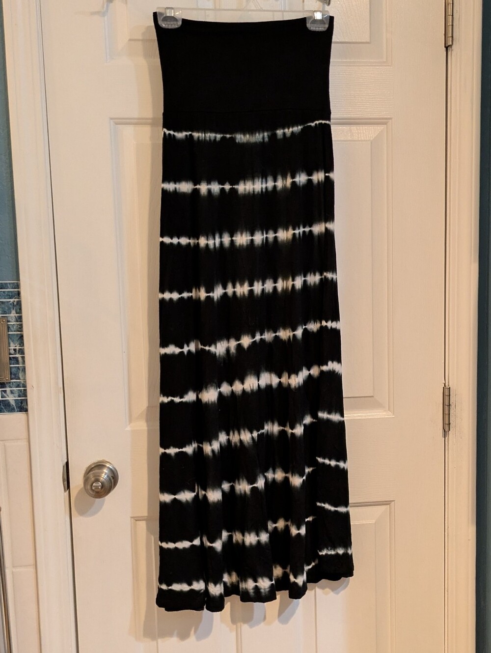 Charlotte Russe Black and White Tie-Dye Maxi Skirt